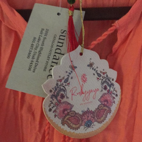 Rubyyaya Cleopatra Eyelet Top NWT SZ S Grapefruit - Picture 6 of 6